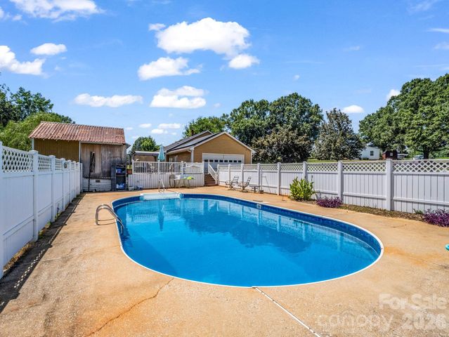 202 Sunset Memorial Road, Forest City, NC 28043