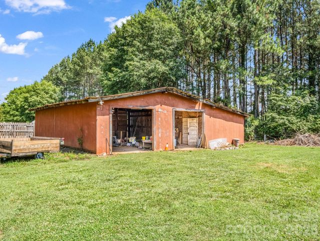 202 Sunset Memorial Road, Forest City, NC 28043