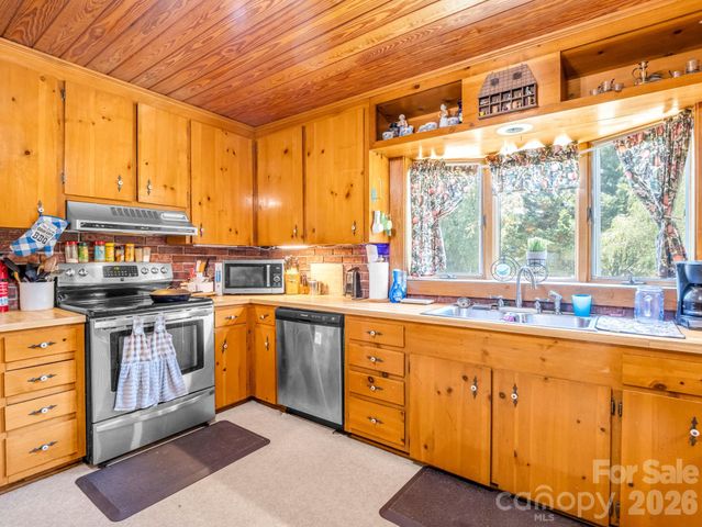 202 Sunset Memorial Road, Forest City, NC 28043