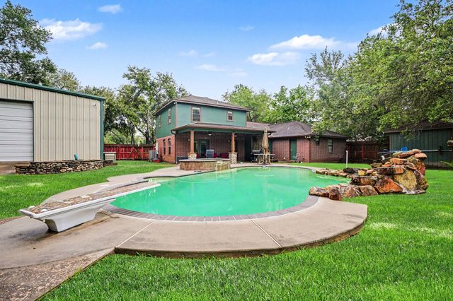 5104 Avenue R, Santa Fe, TX 77510