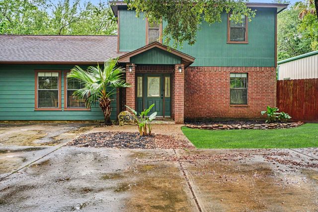 5104 Avenue R, Santa Fe, TX 77510