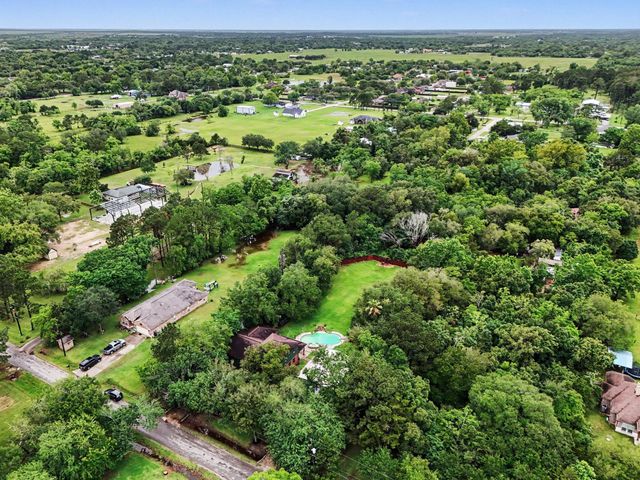 5104 Avenue R, Santa Fe, TX 77510