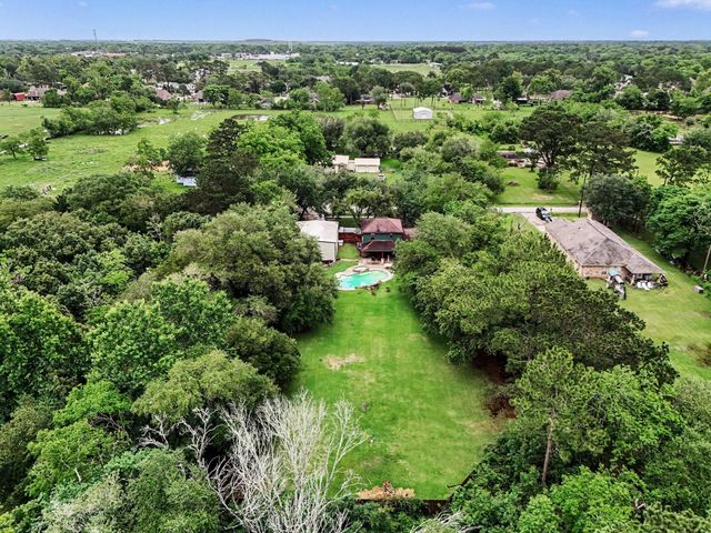 5104 Avenue R, Santa Fe, TX 77510
