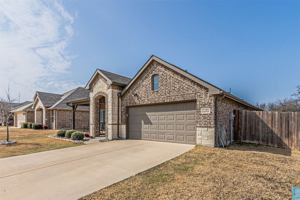 2504 Doe Run, Weatherford, TX 76087 — photo 4