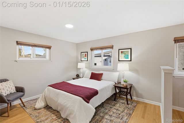 226 W La Salle Avenue, Royal Oak, MI 48073