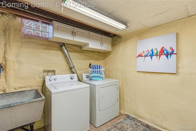 226 W La Salle Avenue, Royal Oak, MI 48073