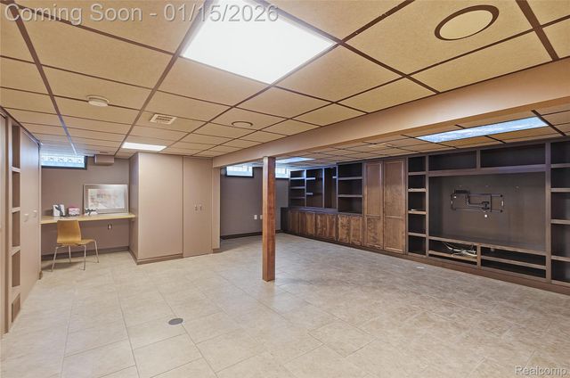 226 W La Salle Avenue, Royal Oak, MI 48073