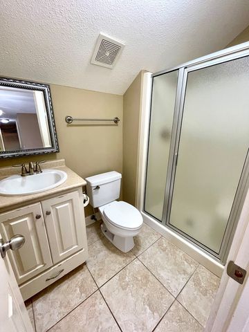 235 Princeton Dr, Dothan, AL 36301