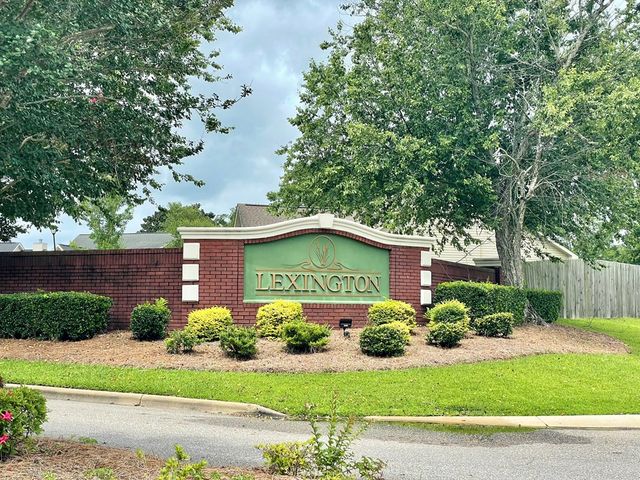 235 Princeton Dr, Dothan, AL 36301