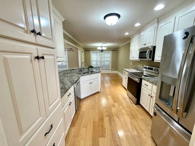 235 Princeton Dr, Dothan, AL 36301