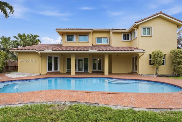 14941 SW 45th Ter, Miami, FL 33185