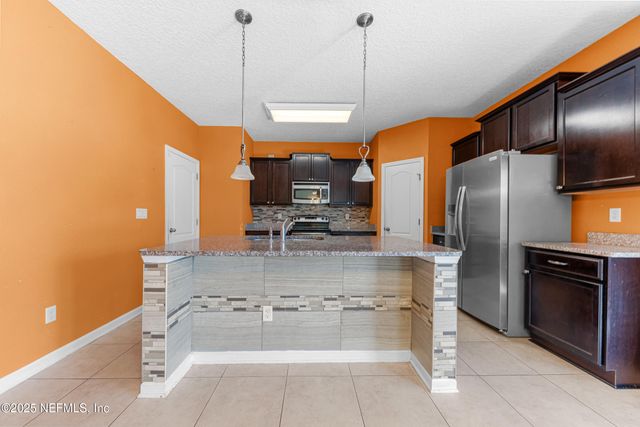 16215 STANIS Court, Jacksonville, FL 32218