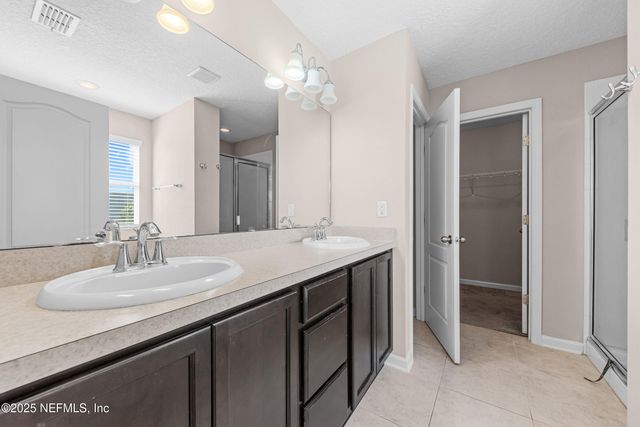 16215 STANIS Court, Jacksonville, FL 32218