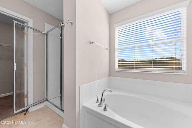 16215 STANIS Court, Jacksonville, FL 32218