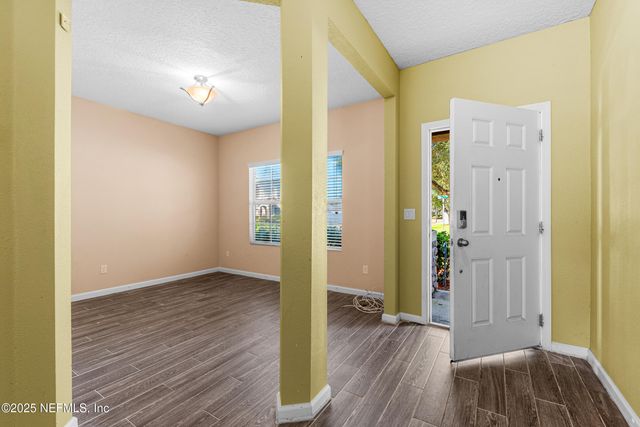 16215 STANIS Court, Jacksonville, FL 32218