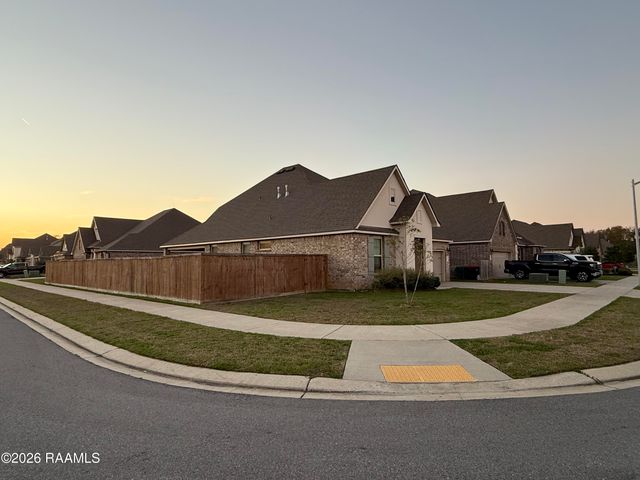 401 Eastwood Drive, Lafayette, LA 70508