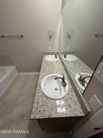 401 Eastwood Drive, Lafayette, LA 70508