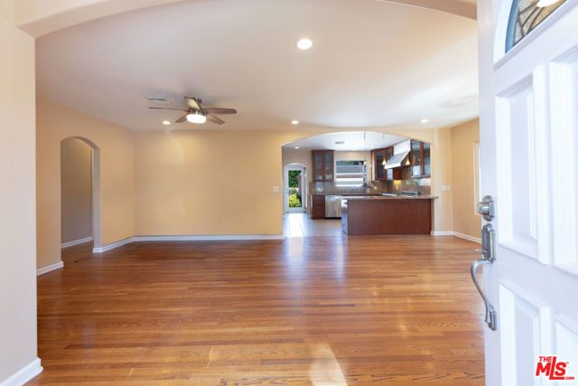 4948 Petit Avenue, Encino (los Angeles), CA 91436