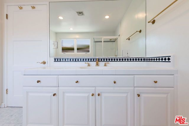 4948 Petit Avenue, Encino (los Angeles), CA 91436