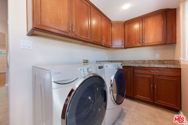 4948 Petit Avenue, Encino (los Angeles), CA 91436