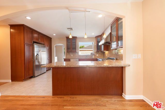 4948 Petit Avenue, Encino (los Angeles), CA 91436