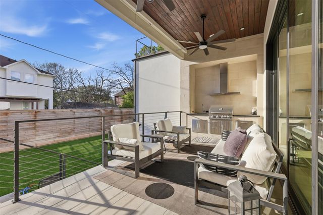 544 Cascade Street, Bellaire, TX 77401
