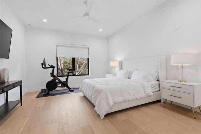 544 Cascade Street, Bellaire, TX 77401
