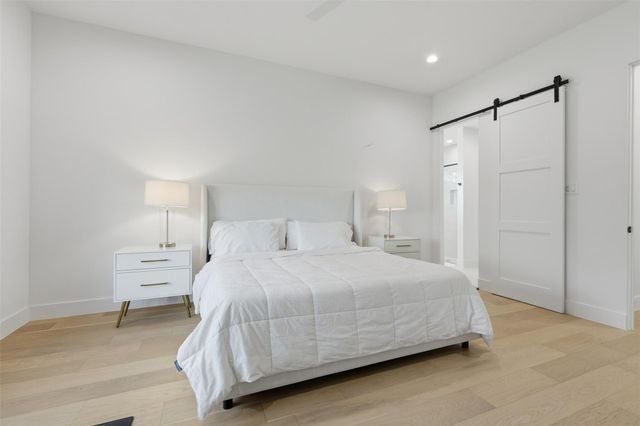 544 Cascade Street, Bellaire, TX 77401