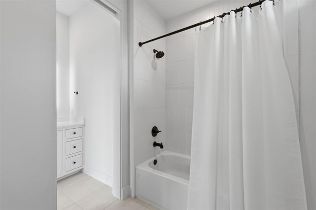 544 Cascade Street, Bellaire, TX 77401