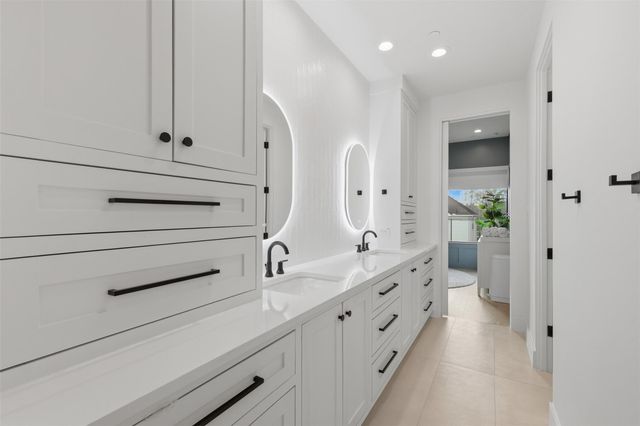 544 Cascade Street, Bellaire, TX 77401