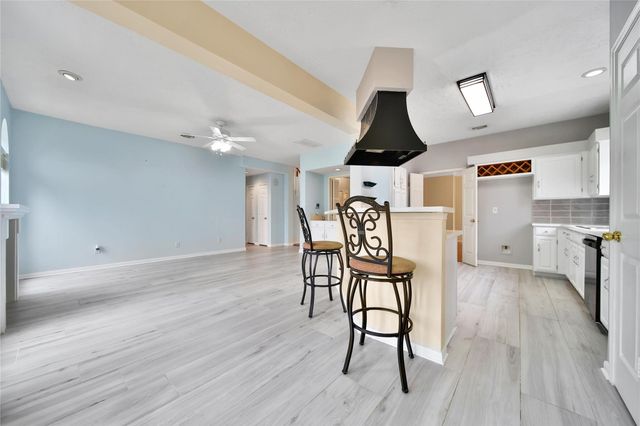 3039 Creek Manor Drive, Kingwood, TX 77339