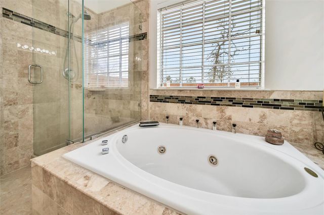 3039 Creek Manor Drive, Kingwood, TX 77339