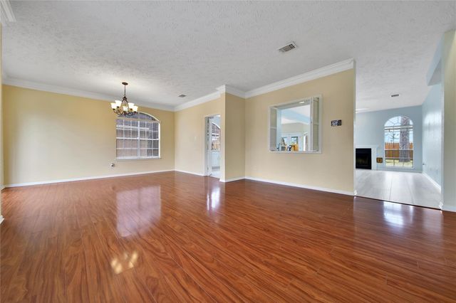 3039 Creek Manor Drive, Kingwood, TX 77339