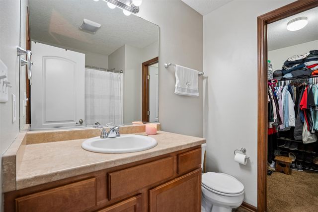 1505 W Henderson Place, Indianola, IA 50125