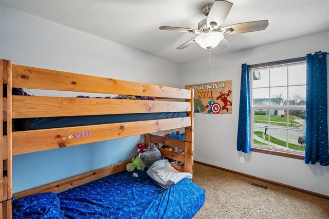 1505 W Henderson Place, Indianola, IA 50125