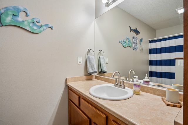 1505 W Henderson Place, Indianola, IA 50125