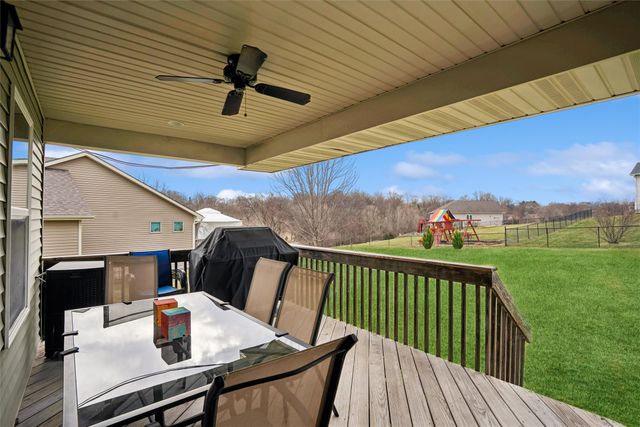 1505 W Henderson Place, Indianola, IA 50125