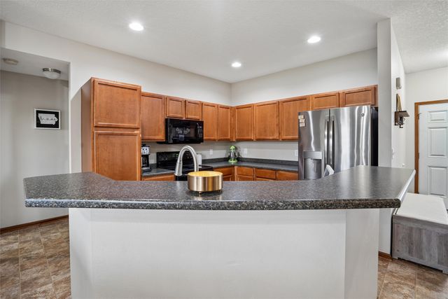 1505 W Henderson Place, Indianola, IA 50125