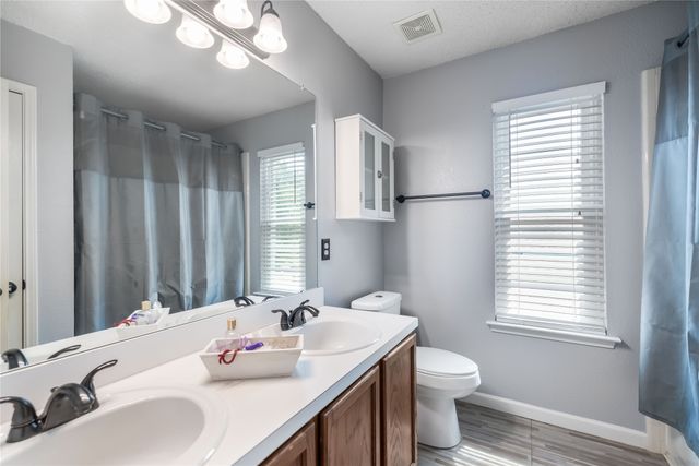 1402 Anglican Drive, Arlington, TX 76002