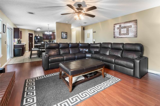 1402 Anglican Drive, Arlington, TX 76002