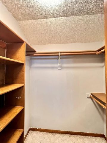 1211 24th Street, Blue Springs, MO 64015