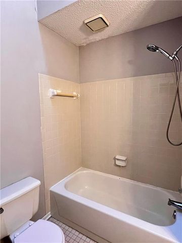 1211 24th Street, Blue Springs, MO 64015