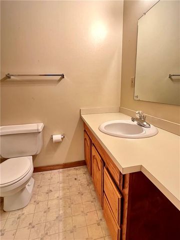 1211 24th Street, Blue Springs, MO 64015