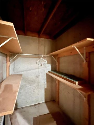 1211 24th Street, Blue Springs, MO 64015