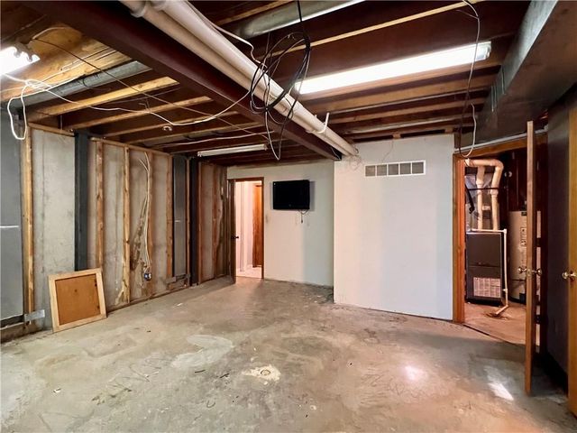 1211 24th Street, Blue Springs, MO 64015