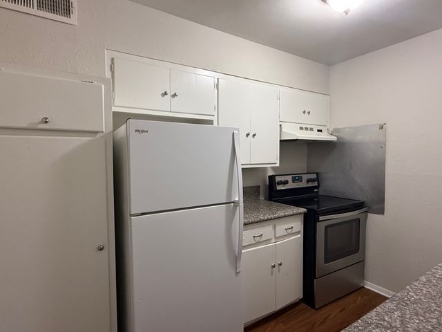 5004 Live Oak Street 111, Dallas, TX 75206