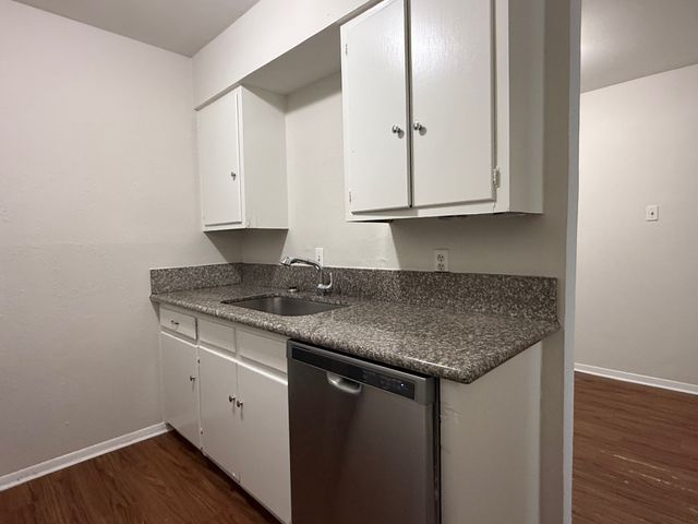 5004 Live Oak Street 111, Dallas, TX 75206