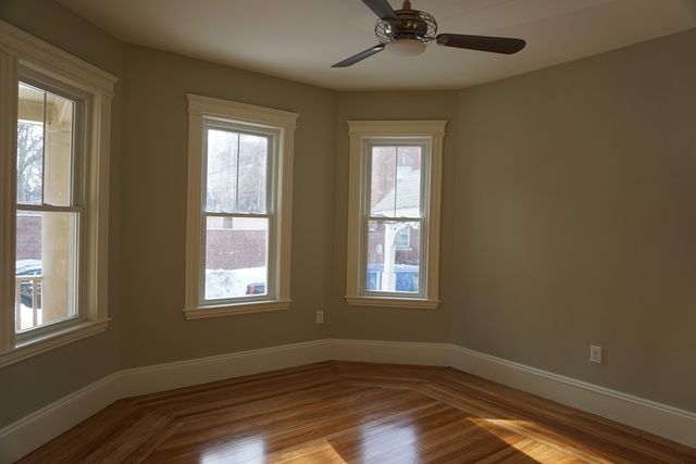 42 Mt Pleasant Ave 1, Boston, MA 02119
