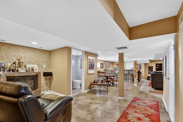 8407 S Wolcott Avenue, Chicago, IL 60620