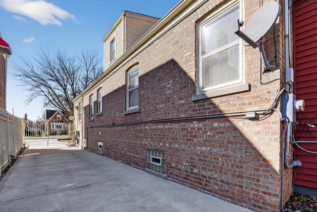 8407 S Wolcott Avenue, Chicago, IL 60620